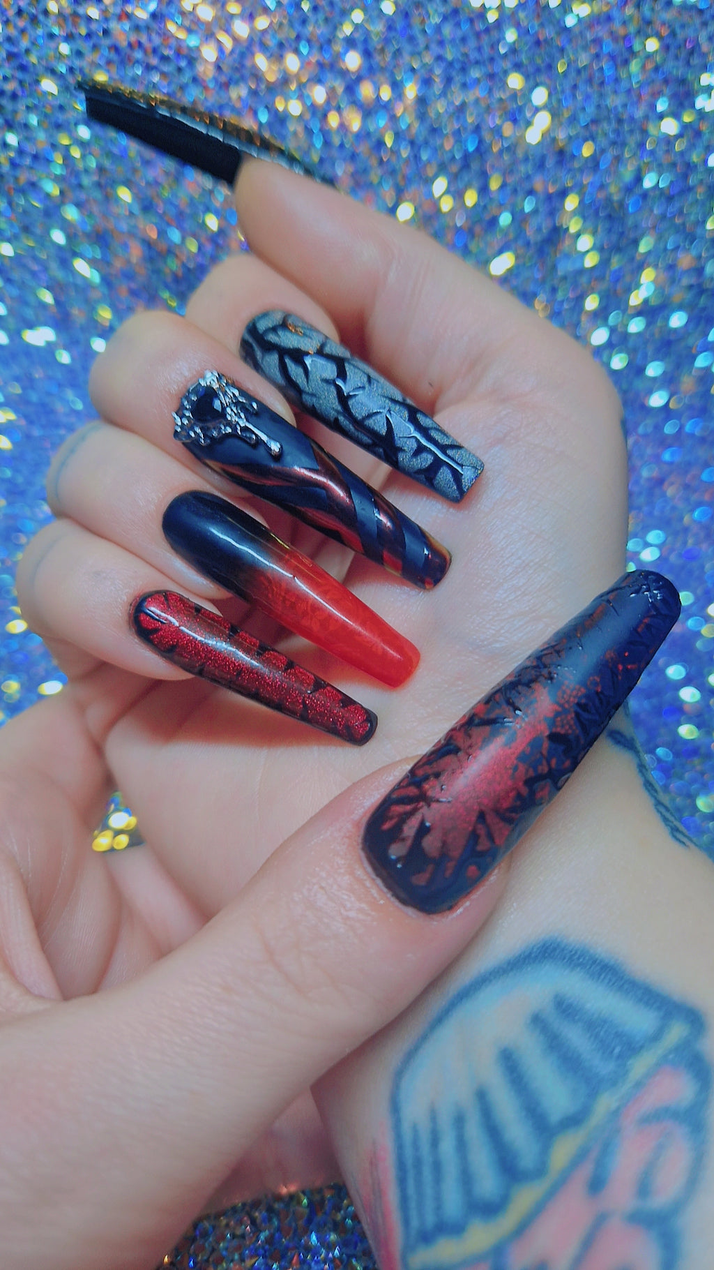 Customised press ons